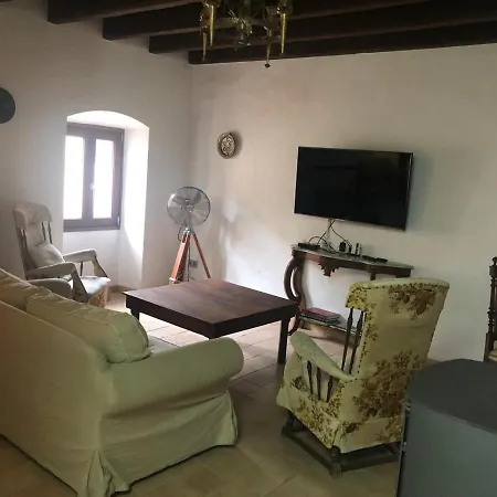 Stadthaus Mitten Im Kuenstlerviertel Von Mit Zwei Apartment