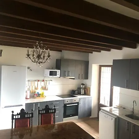 Stadthaus Mitten Im Kuenstlerviertel Von Mit Zwei Apartment