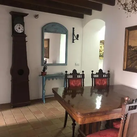 Stadthaus Mitten Im Kuenstlerviertel Von Mit Zwei Arta