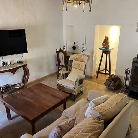 Apartment Stadthaus Mitten Im Kuenstlerviertel Von Mit Zwei *