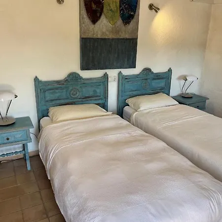 Apartment Stadthaus Mitten Im Kuenstlerviertel Von Mit Zwei *