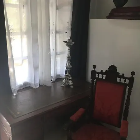 Stadthaus Mitten Im Kuenstlerviertel Von Mit Zwei Apartment *