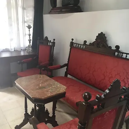 Apartment Stadthaus Mitten Im Kuenstlerviertel Von Mit Zwei Arta