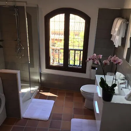 Apartment Stadthaus Mitten Im Kuenstlerviertel Von Mit Zwei
