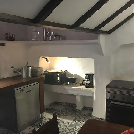 Apartment Stadthaus Mitten Im Kuenstlerviertel Von Mit Zwei *