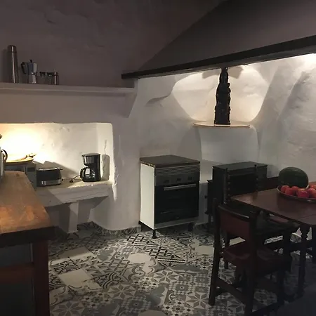 Stadthaus Mitten Im Kuenstlerviertel Von Mit Zwei * Arta