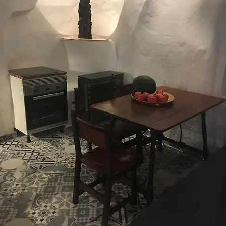 Stadthaus Mitten Im Kuenstlerviertel Von Mit Zwei Apartment Arta