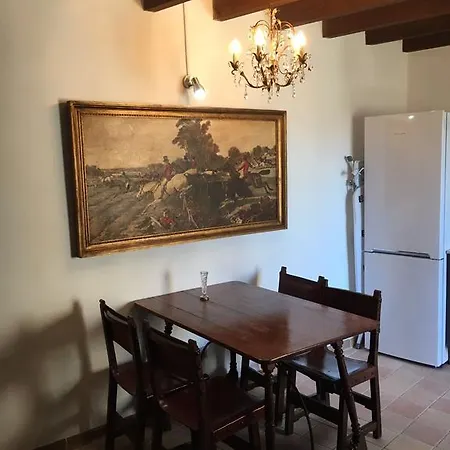 Apartment Stadthaus Mitten Im Kuenstlerviertel Von Mit Zwei *