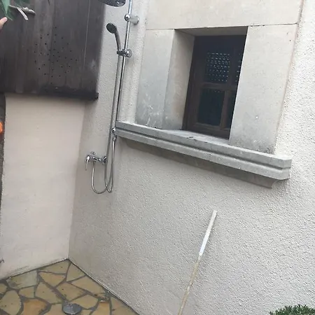 Apartment Stadthaus Mitten Im Kuenstlerviertel Von Mit Zwei *